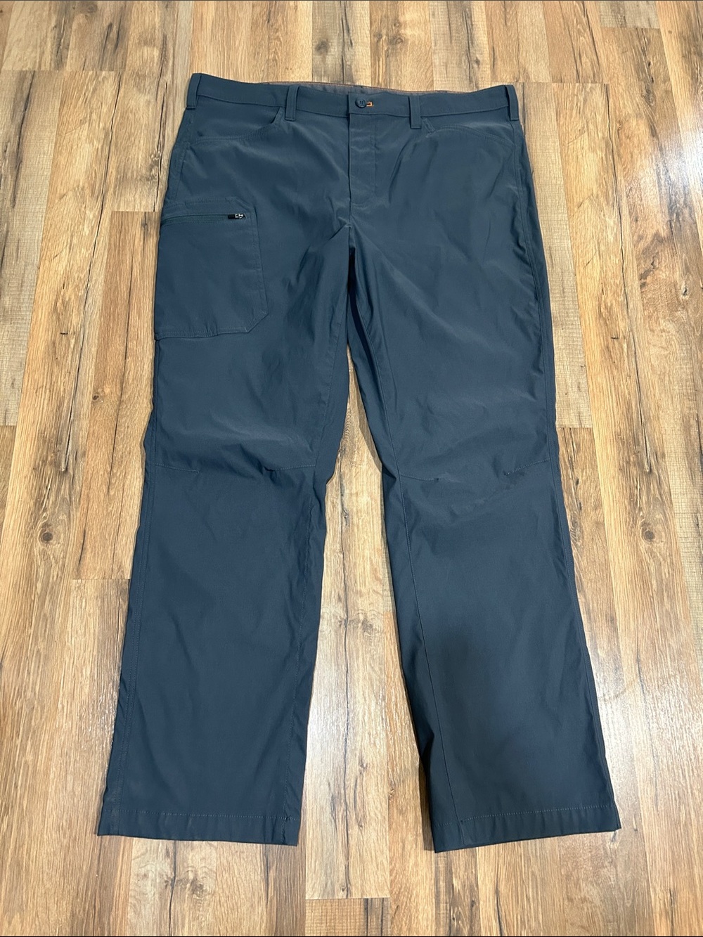 EDDIE BAUER Men’s Heather Grey Cargo Performance Pants Sz 40/32